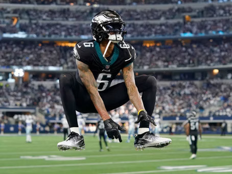 Eagles Dish Out Extension to DeVonta Smith
